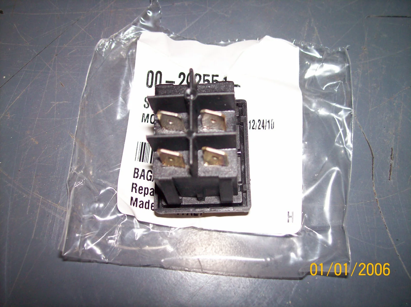 Power Push Button Switch P/N 292554 - Image 3