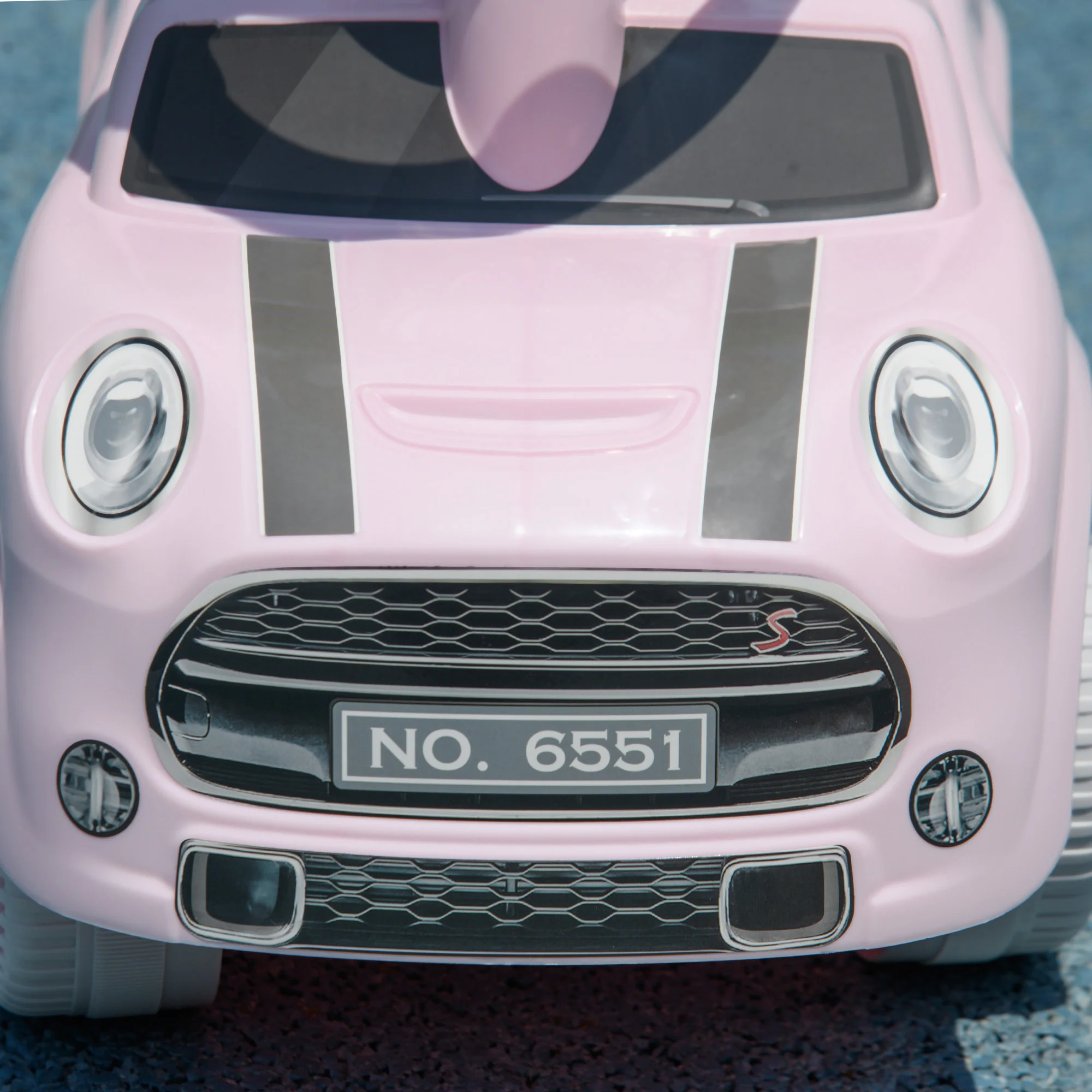 Toddler Foot-to-Floor Ride-On Sliding Car Toy - Image 11
