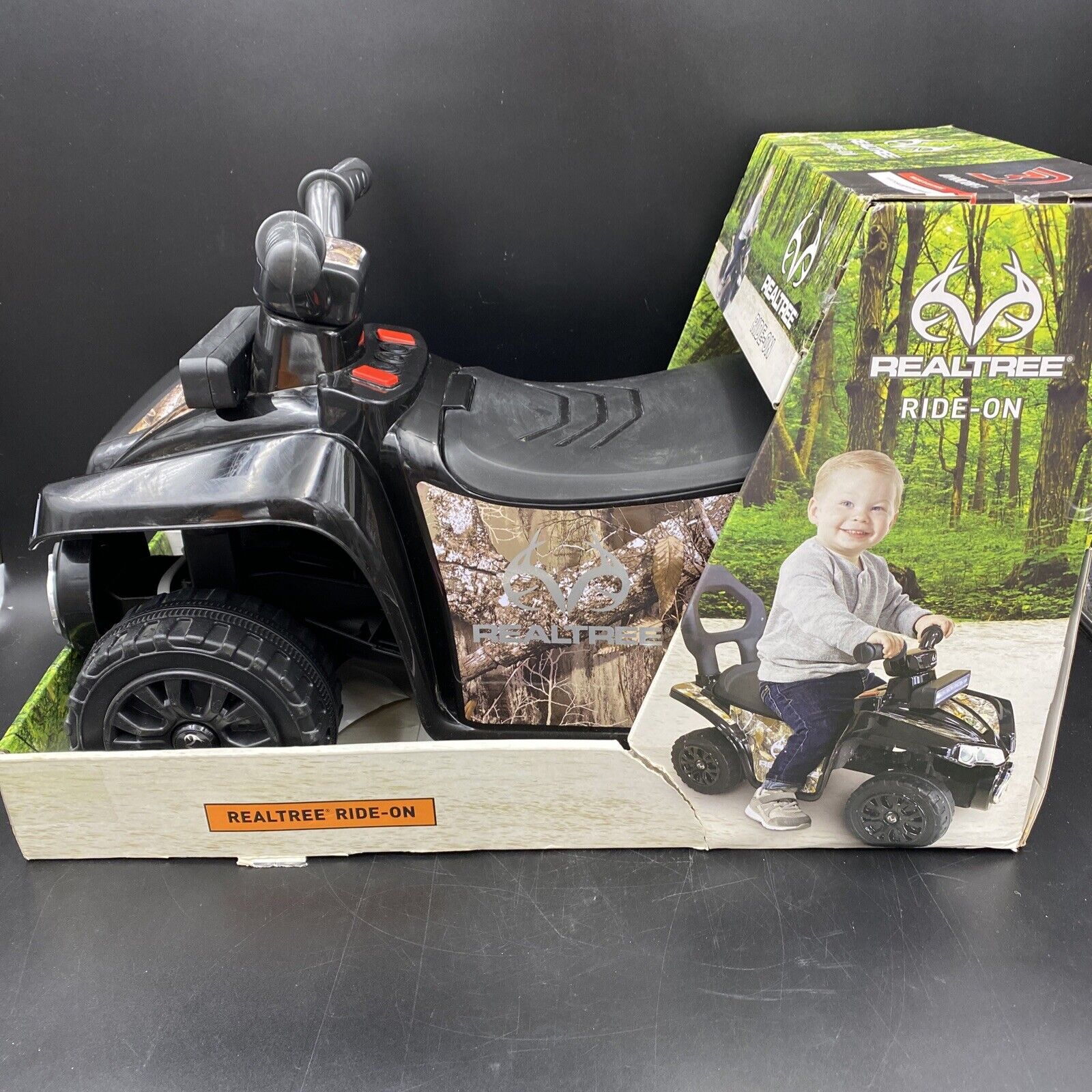 Realtree Boys Scooter Ride-On Toy with Light Bar and Animal Sounds - Image 3