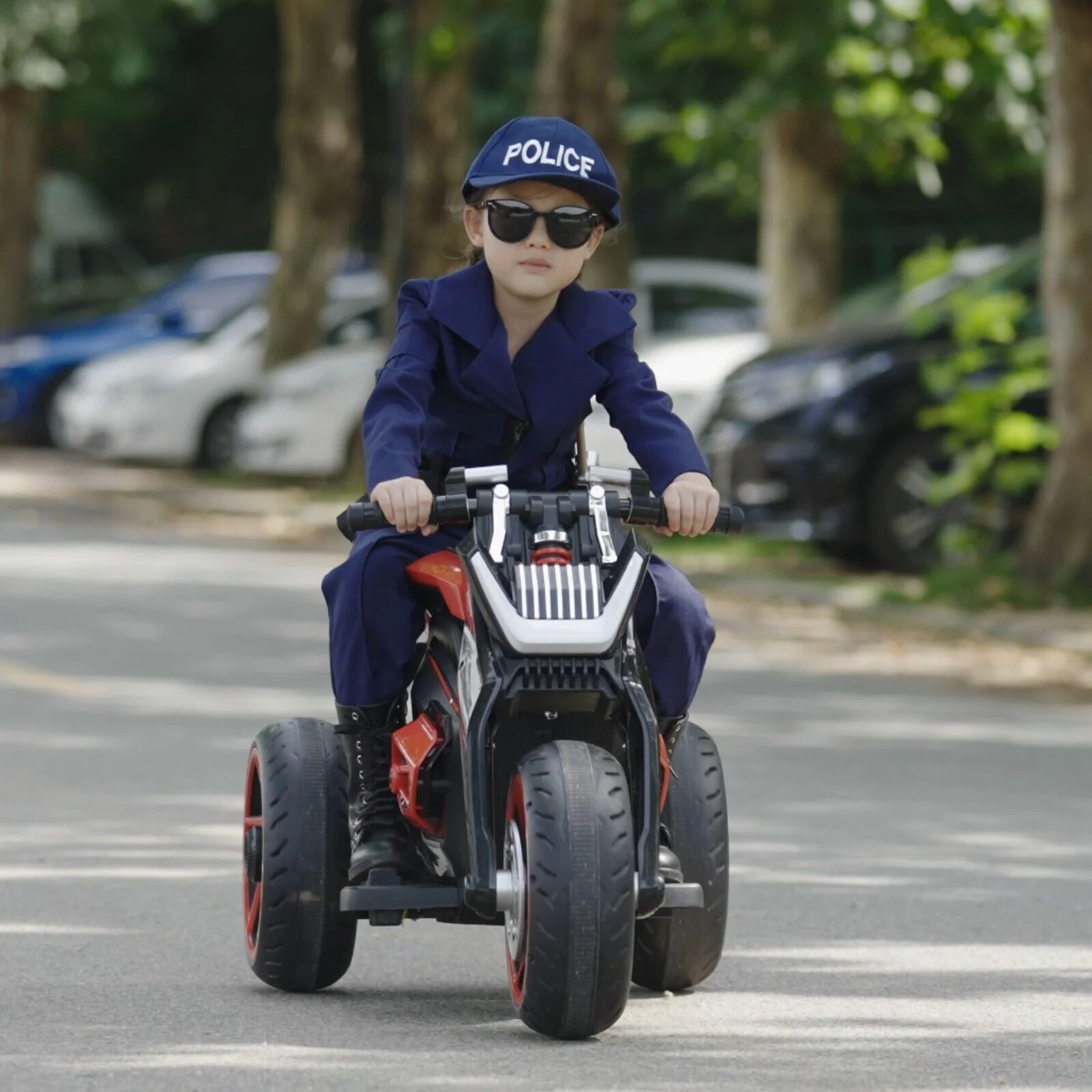 Rev Up the Fun with the Tobbi 12V Electric Trike Motorcycle for Kids - Image 12
