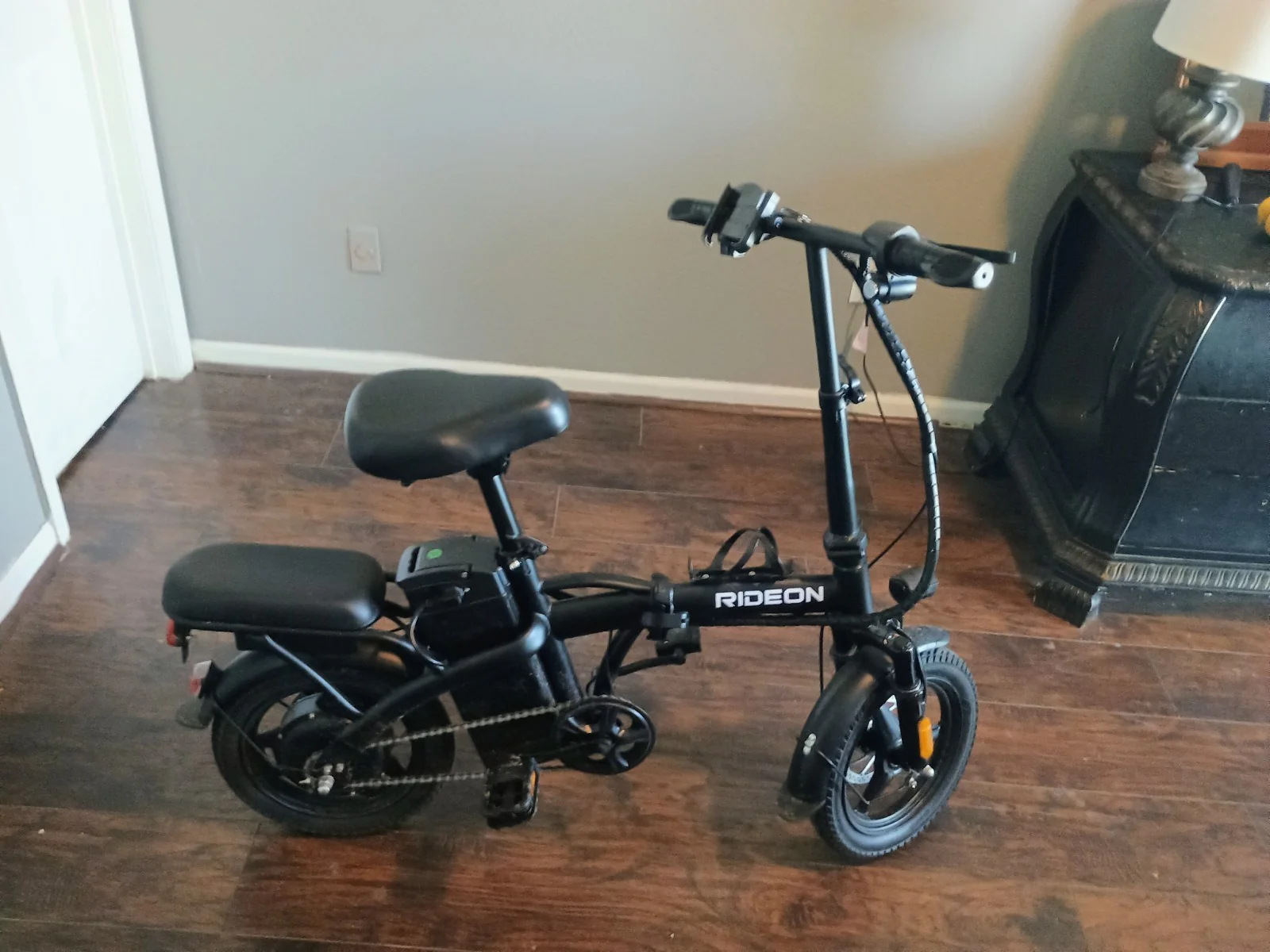 Kids Electric Ride-On Vehicle with Safety Features - Image 13