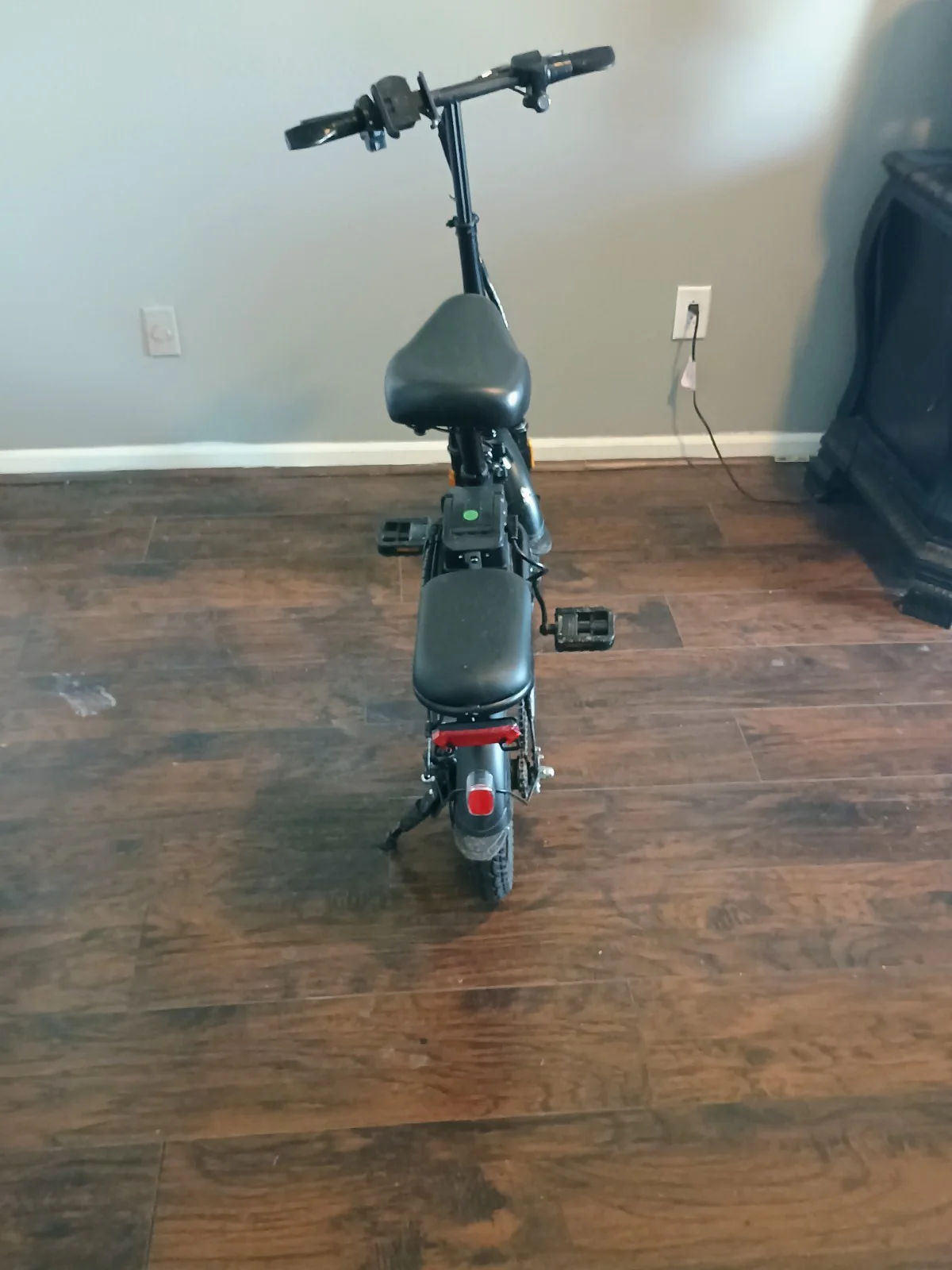 Kids Electric Ride-On Vehicle with Safety Features - Image 9