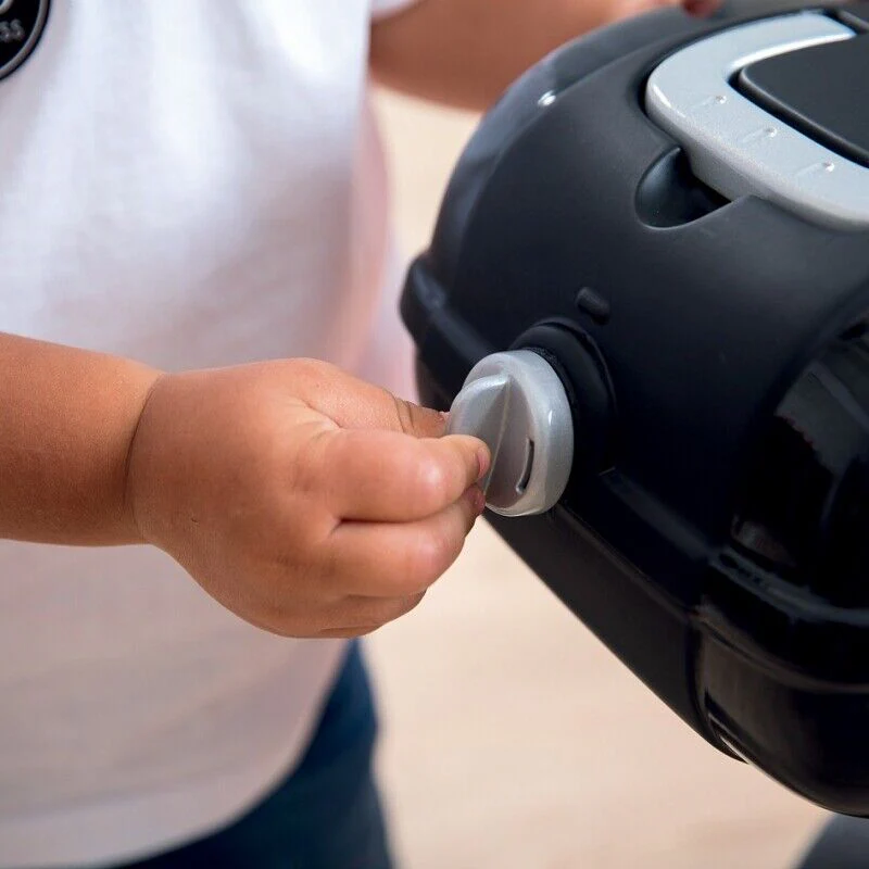 SMOBY Retro Scooter with Removable Trunk for On-the-Go Fun - Image 9
