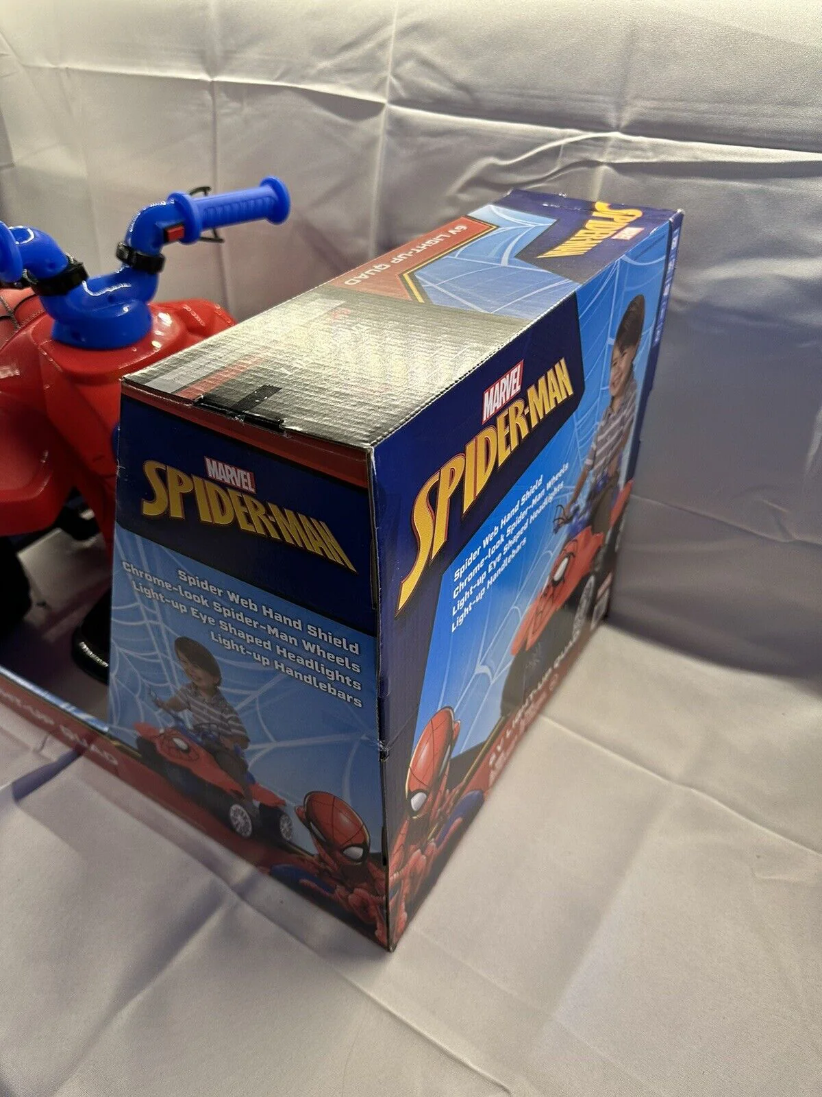 Spider-Man 6V Ride On with Light Up Handle Bars - Brand New in Box! - Image 4
