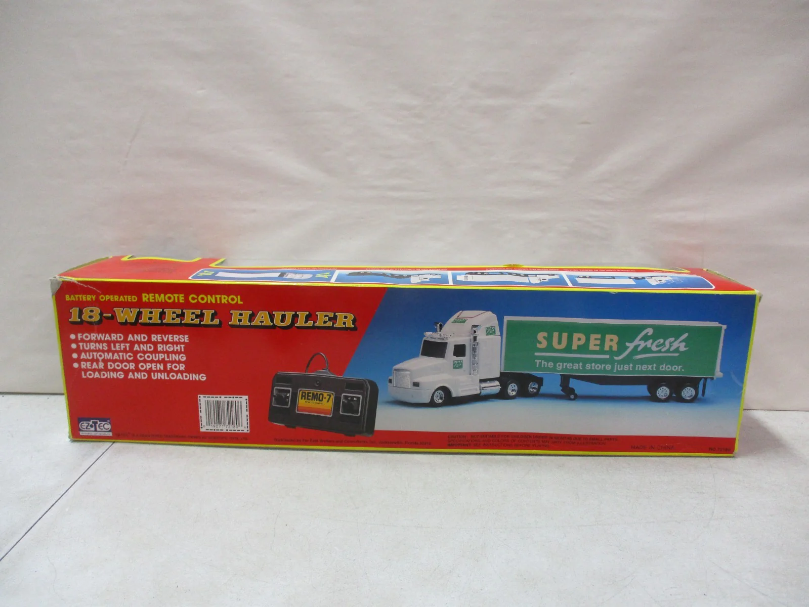 18-Wheel Battery Operated Hauler with Remote Control - Image 3