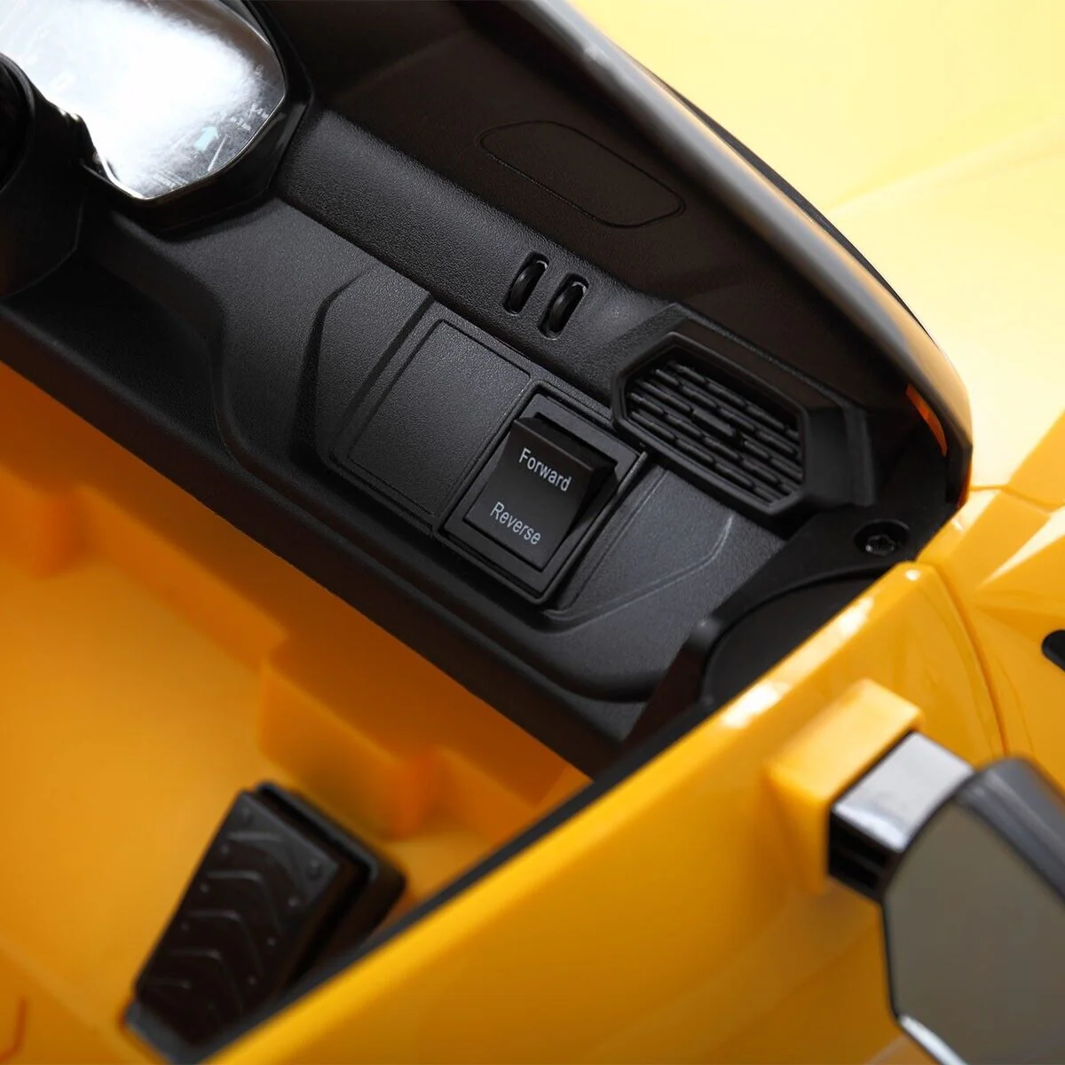 TOBBI Lamborghini Urus 12V Kids Ride-On Car: Electric Four-Wheel Fun for Young Drivers - Image 4