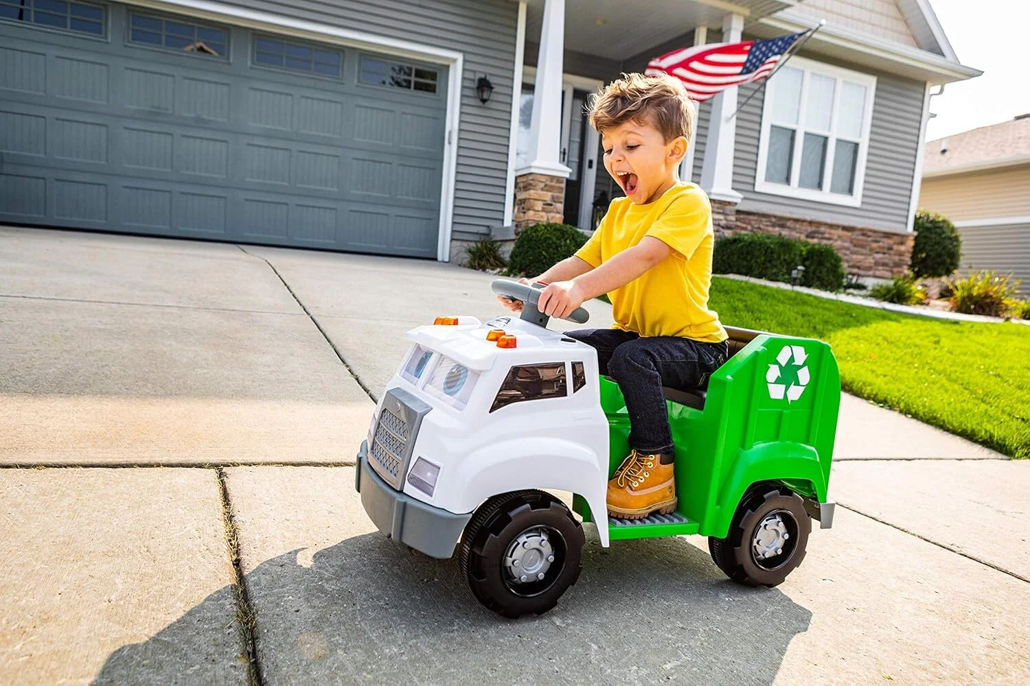 Battery-Powered Rechargeable Ride-On Garbage Truck for Toddlers - Image 8