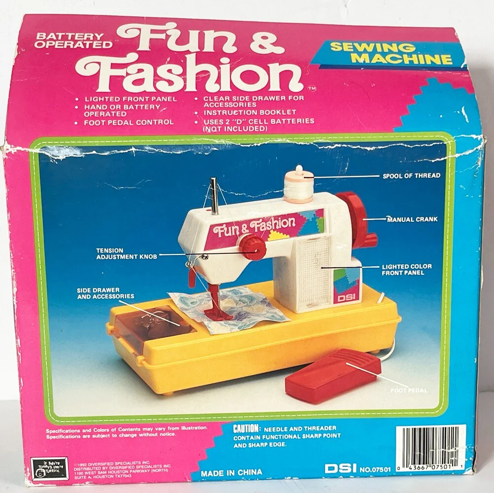 Retro DSI Battery-Powered Fun & Fashion Sewing Machine - Image 4