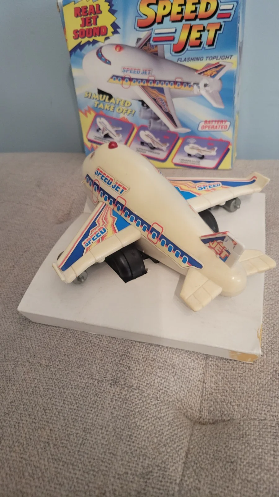 Retro Battery-Powered Jet Toy Airplane with Flashing Lights and Sound Effects - Image 4