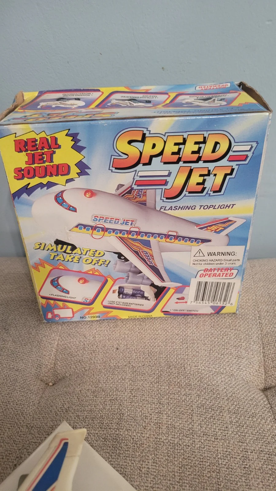 Retro Battery-Powered Jet Toy Airplane with Flashing Lights and Sound Effects - Image 7