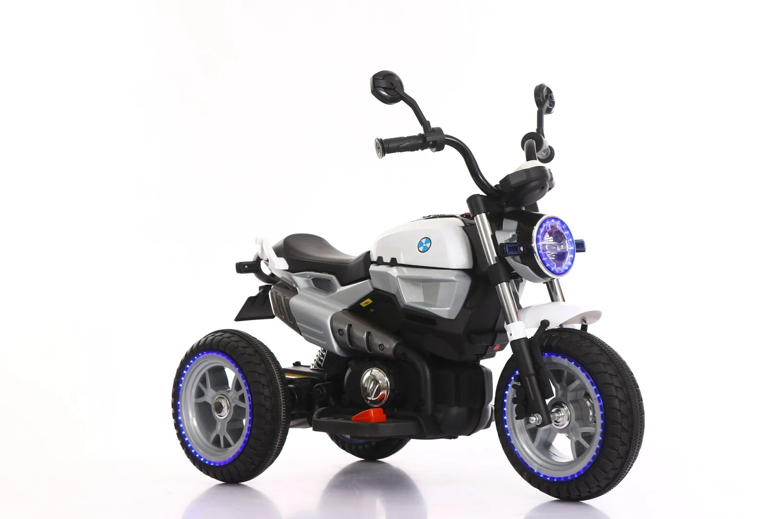12V Kids Ride-On Motorcycle with 3 Wheels, LED Lights, and Audio Features - Image 5