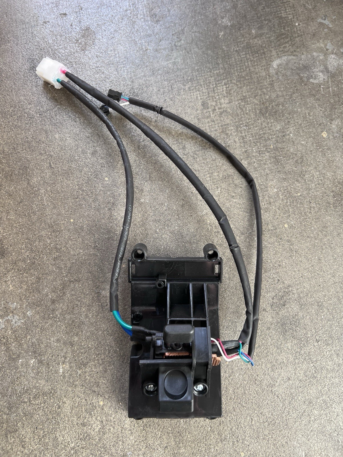 VS80B 25.1A 24VDC Radio Flyer Model 910 Tesla Ride-On Complete Pedal Assembly - Image 2