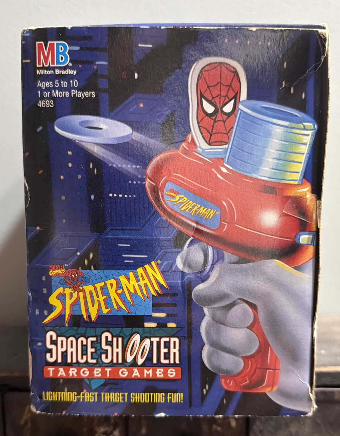 1995 Milton Bradley Marvel Spider-Man Foam Disc Space Shooter Target - Image 3