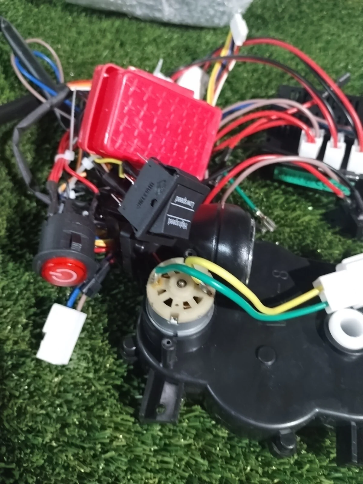 12V Kids Ride-On Car with DIY Modified Wiring and Remote Control Complete Set - Image 9